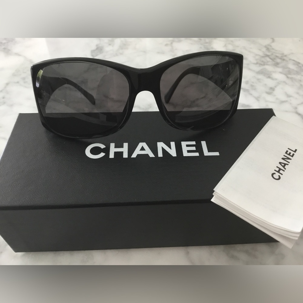 Vintage Authentic Chanel with pearl CC logo